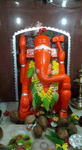संकष्ट चतुर्थी  निमित्त आज दिनांक १३/१०/२०२२ रोजी वेशीतील श्री निलमणी गणेश मंदिरात धार्मिक कार्यक्रम