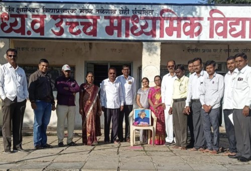 संत ज्ञानेश्वर विद्यालयात वाचन प्रेरणा दिन व हात धुवा दिन साजरा