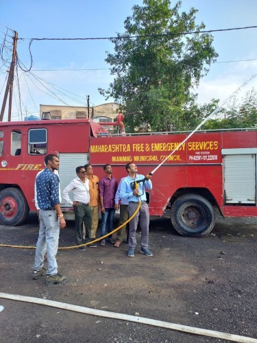 आधुनिक तंत्रज्ञानाचे नोझल नगर पालिकेच्या अग्निशमन विभागात दाखल