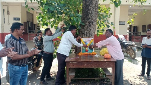 मनमाड वर्कशॉपमध्ये सम्राट बळी राजा प्रतिमा पूजन