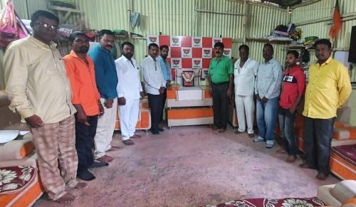 मनमाड शहर भाजपा तर्फे स्वर्गीय बिरसा मुंडा यांची १४७ वी जयंती साजरी