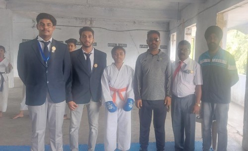 नांदगाव तालुकास्तरीय कराटे स्पर्धेत गुड शेफर्ड स्कूल ची खेळाडू रिनी नायर चे यश