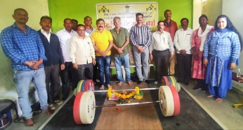 जय भवानी व्यायाम शाळेत १७ व १९ वर्षाआतील मुला मुलींच्या शासकीय वेटलिफ्टींग स्पर्धा संपन्न