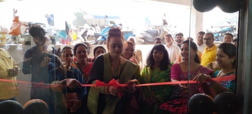 Yo !! One bite cafe चे अंजुम कांदे यांच्या शुभहस्ते उद्घाटन संपन्न