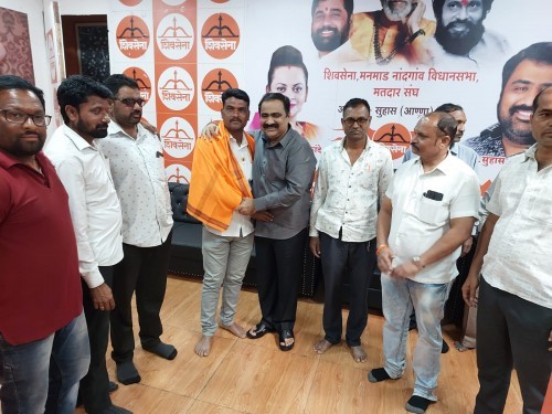 नांदगाव तालुका कुंभार समाजाचे अध्यक्ष बाजीराव मोरे यांचा आमदार कांदे यांच्या उपस्थितीत बाळासाहेबांच्या शिवसेनेत प्रवेश