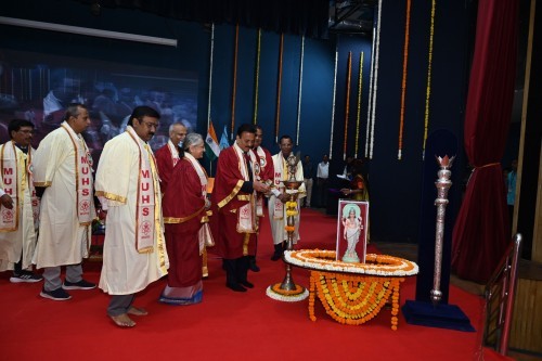 आरोग्य विज्ञान विद्यापीठाचा बाविसावा दीक्षांत सोहळा