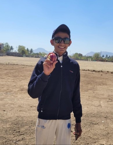 परभणी जिल्हा अंडर-19 संघाच्या पहिल्या संभावित यादित भुमी क्रिकेट अकॅडमी मनमाड मधील रुषी शर्मा यांची निवड