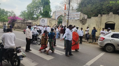 नांदगाव बाजार समिती १२ वाजेपर्यंत ५१ . २६ % मतदान