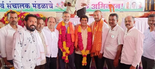 मनमाड बाजार समिती सभापतीपदी माजी आमदार संजय पवार, कैलास भाबड उपसभापती