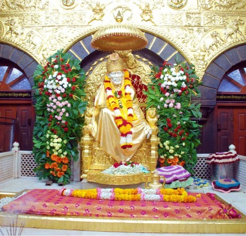 साई भक्तांना संस्थान ची विनंती – ३० सप्टेंबर नंतर २००० च्या नोटा दानपेटीत टाकू नका