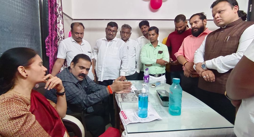 मनमाड कुर्ला गोदावरी एक्सप्रेस कायम करावी – आमदार कांदे यांची मागणी