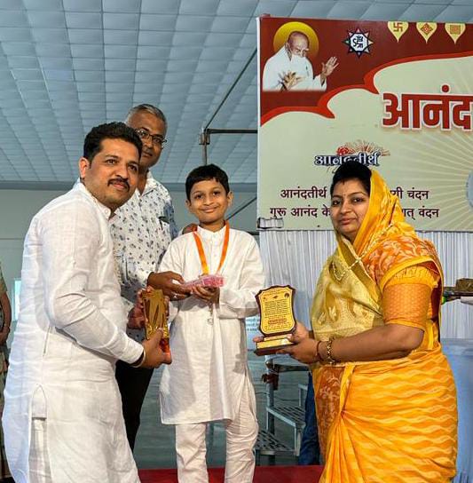 प्रज्वल बोथरा माँ हुलसा पुरस्काराने सन्मानित!