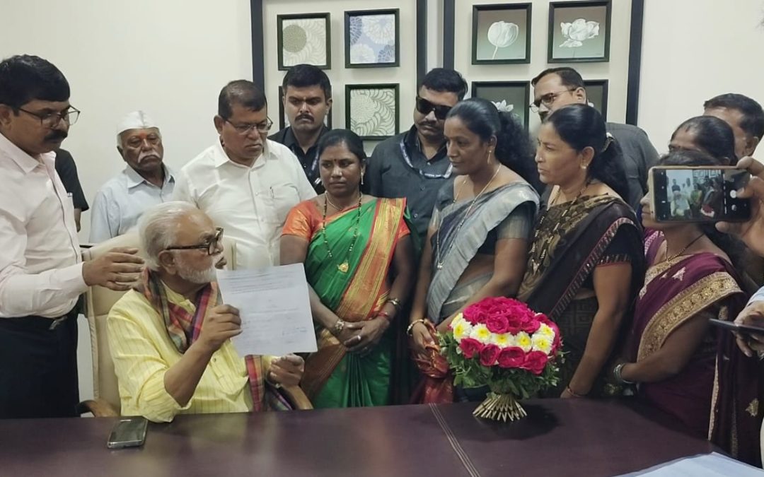 शालेय पोषण आहार बनविणाऱ्या महिलांच्या मानधनात वाढ व्हावी, ना छगनरावजी भुजबळ यांना निवेदन