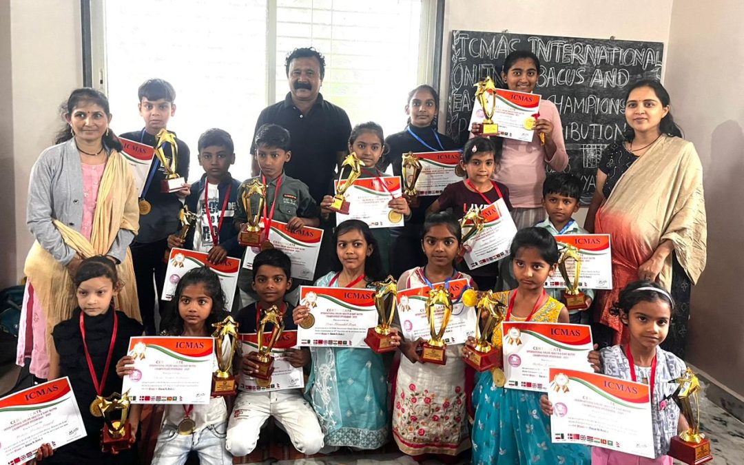 अबॅकस आणि वैदिक मॅथ मनमाड च्या विद्यार्थ्यांचे यश