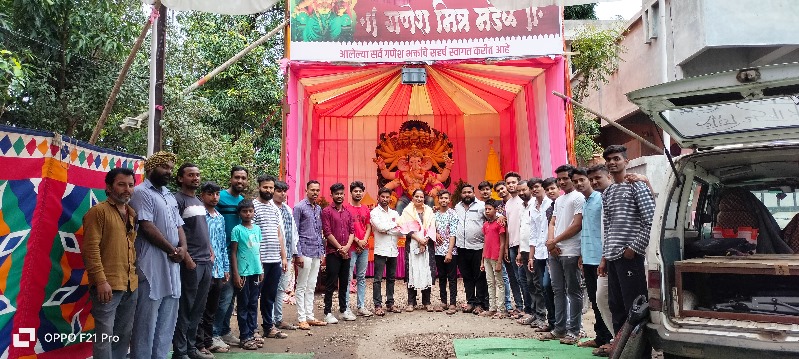 राजे प्रतिष्ठानतर्फे रक्तदान शिबिर संपन्न