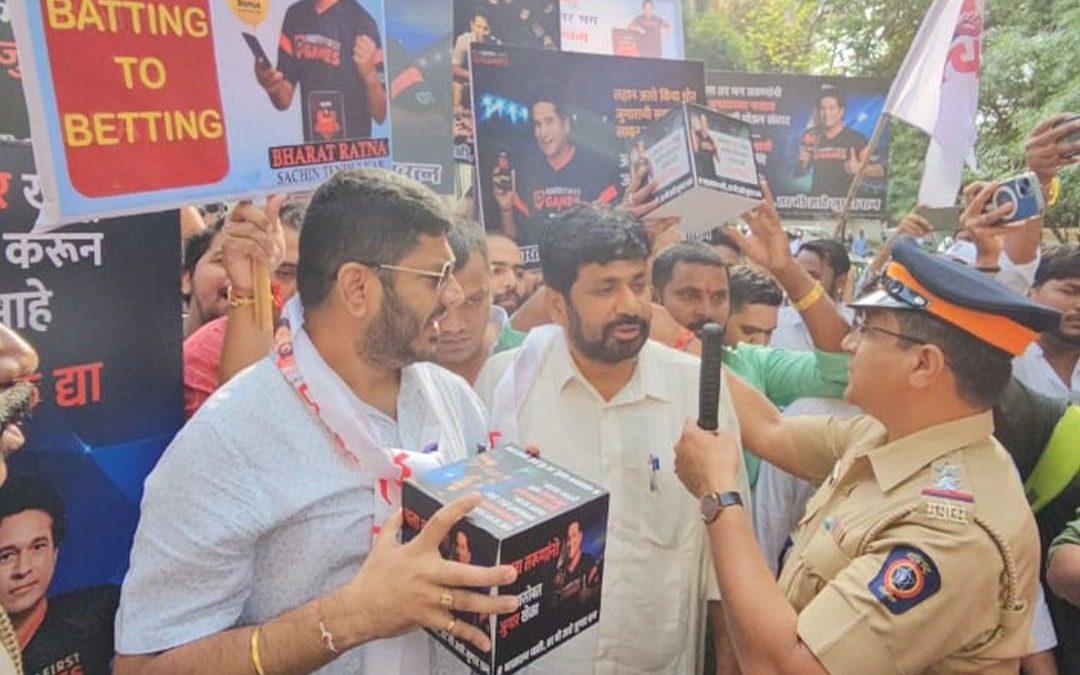 सचिन तेंडुलकर प्रहार च्या रडारवर