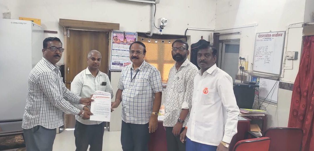 गोदावरी एक्स्प्रेस पुन्हा सुरू करा – मनमाड च्या चाकरमान्यांची रेल्वे प्रशासनाकडे मागणी
