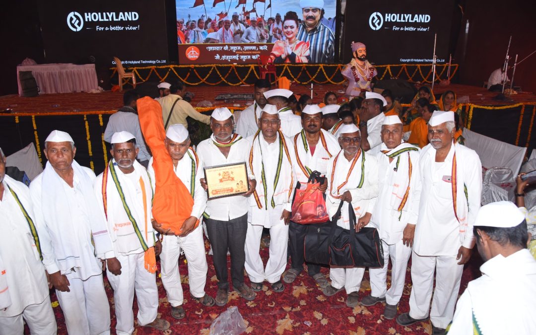 नांदगाव विधानसभा मतदार संघातील वारकरी मंडळाना टाळ ‘मुर्दूग विणा साहीत्याचे वाटप