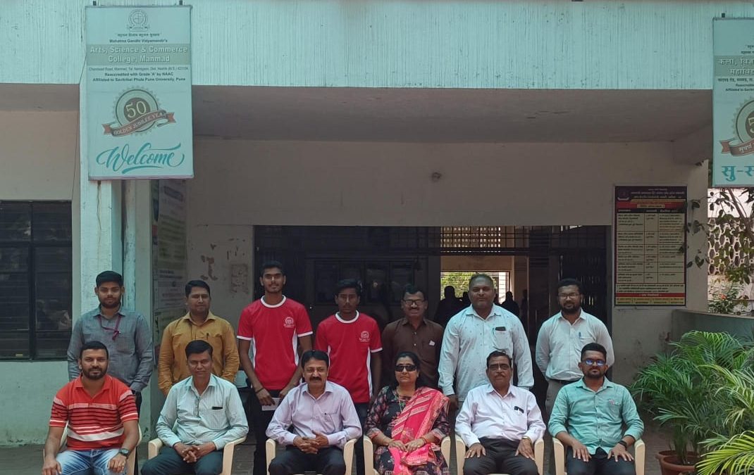 मनमाड कनिष्ठ महाविद्यालयाच्या खेळाडूची ११०मी हर्डल्स विभागीय स्पर्धेसाठी निवड