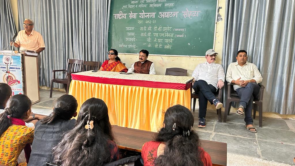 मनमाड महाविद्यालयात राष्ट्रीय सेवा योजनेचे उद्घाटन संपन्न