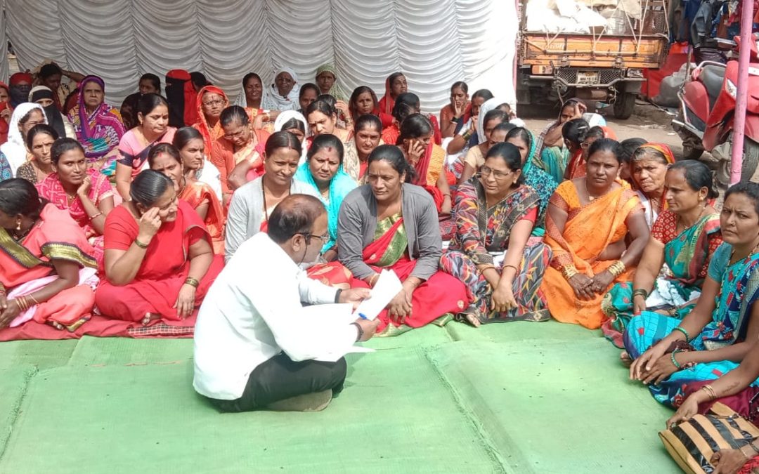 आधारवड संस्थेच्या महिला आंदोलनावर ठाम – नांदगाव येथे प्राणांतिक उपोषण  सुरु!