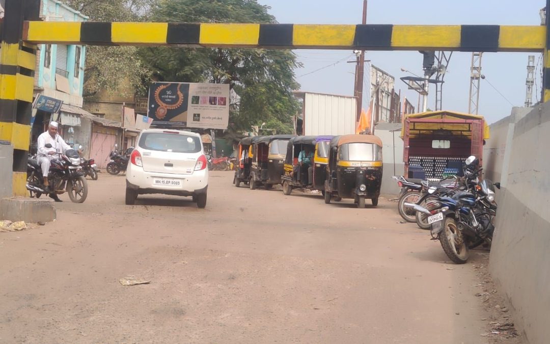 वाहनांच्या रहदारी ने नांदगावकर त्रस्त