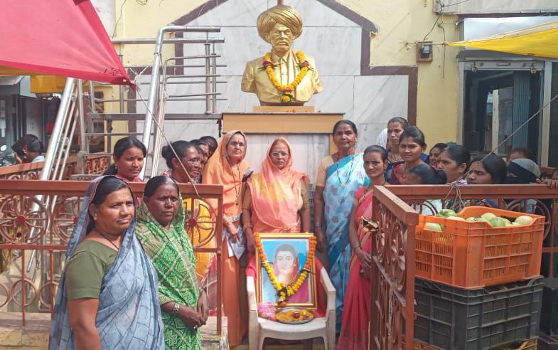 नांदगांव येथे भाजपा महिला मोर्चा तर्फे सावित्रीबाई फुले यांची १९४ वी जयंती साजरी