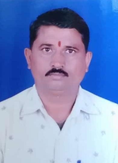 भरधाव बसने ट्रॅक्टरला दिली धडक, ट्रॅक्टर चालक ठार – मनमाड मालेगाव मार्गावर झाला अपघात