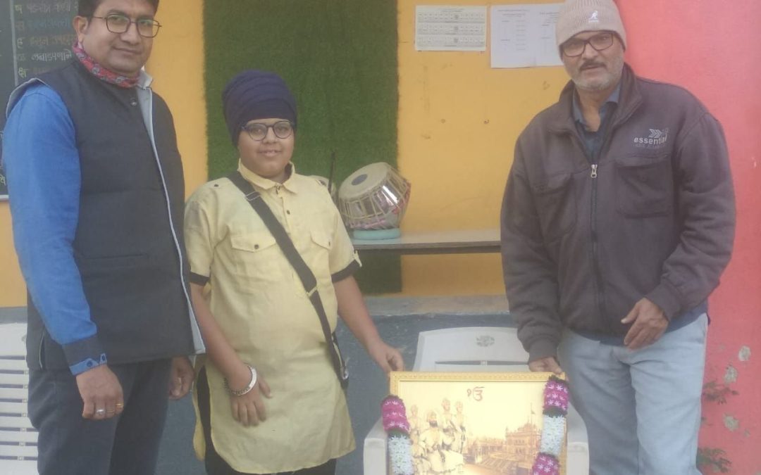 के आर टी शाळेत गुरु गोविंदसिंग जयंती साजरी