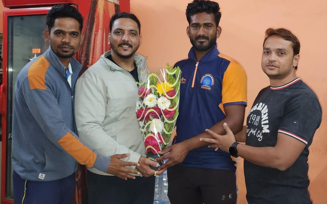 महाराष्ट्र क्रिकेट असोसिएशन आयोजित आमंत्रिताच्या T20 स्पर्धेसाठी भुमी क्रिकेट अकॅडमीतील शुभम बिडगरची नंदुरबार जिल्हा क्रिकेट आसोसिएशन संघात निवड करण्यात आली.