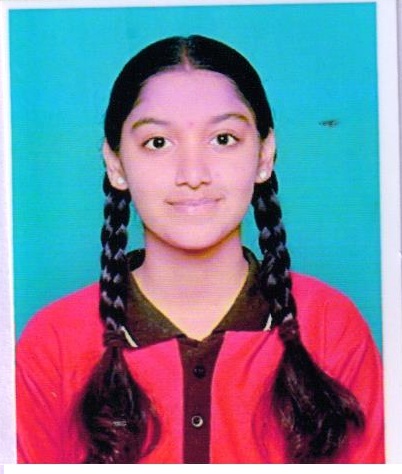 महाराष्ट्र राज्य माध्यमिक व उच्च माध्यमिक श्रावणी अमर चव्हाण हिने ९५.२०% गुण घेवून शाळेत प्रथम येण्याचा बहुमान मिळवला आहे.