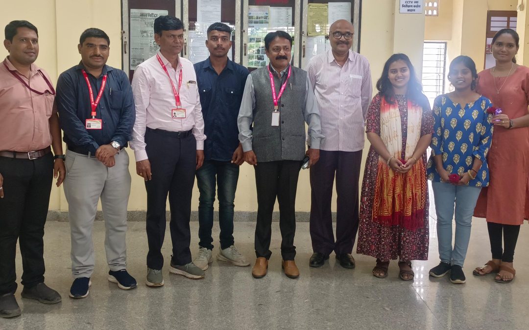मनमाड महाविद्यालयाच्या रासेयो स्वयंसेवकांची जिल्हास्तरीय विविध स्पर्धे मध्ये यश