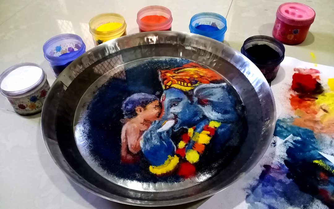 बघा व्हिडिओ : पाण्याखाली श्रीगणेशाची प्रतिमा रांगोळी ने साकारत बाप्पाचे अनोखे विसर्जन…!