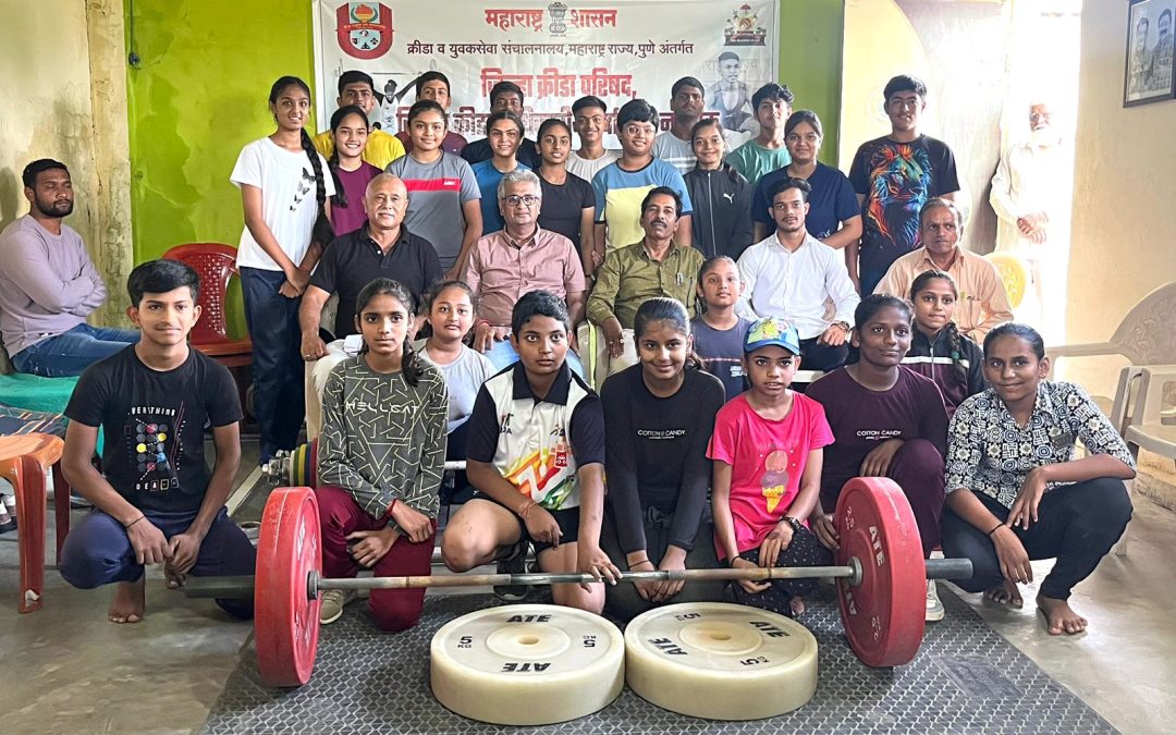 जिल्हास्तरीय शालेय वेटलिफ्टिंग स्पर्धेत छत्रे विद्यालयाचे वर्चस्व