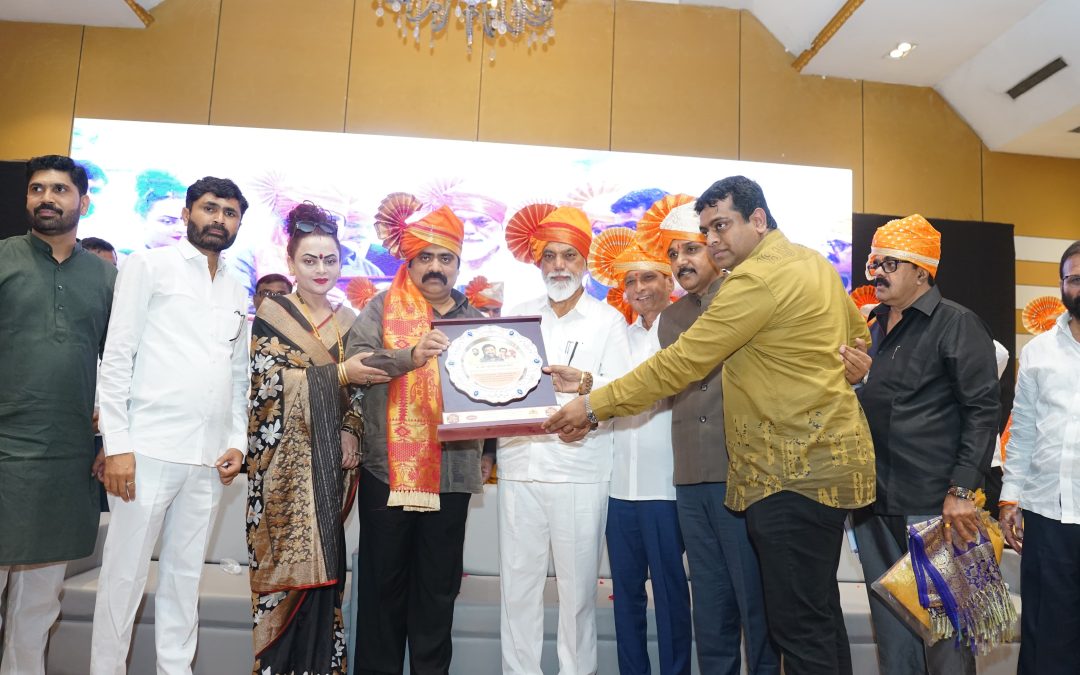 महाराष्ट्र राज्याचे शालेय शिक्षण मंत्री नामदार दादाजी भुसे व नांदगाव विधानसभा मतदारसंघाचे आमदार सुहास अण्णा कांदे यांचा भव्य नागरी सत्कार नाशिक स्वामीनारायण बँक्वेट हॉल येथे संपन्न झाला.