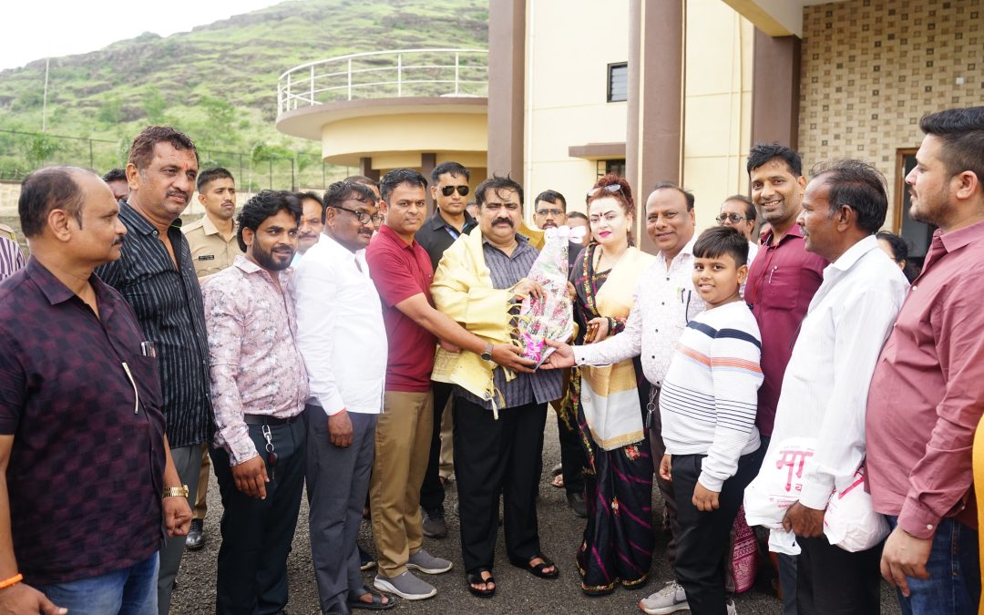 मनमाड क्रिकेट असोसिएशन तर्फे कार्यसम्राट आमदार मा.सुहासआण्णा कांदे साहेब यांचा सत्कार.