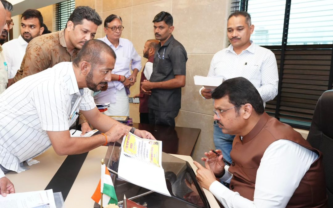 मनमाड बाजार समितीचे प्रलंबित प्रश्न तात्काळ मार्गी लावणार मुख्यमंत्री
