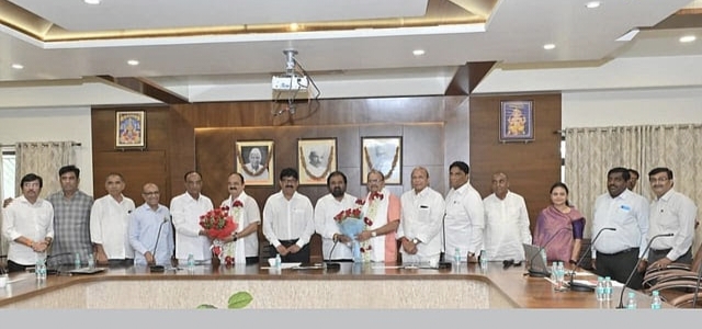 नामकोच्या अध्यक्षपदी साने तर उपाध्यक्षपदी संचेती यांची बिनविरोध निवड