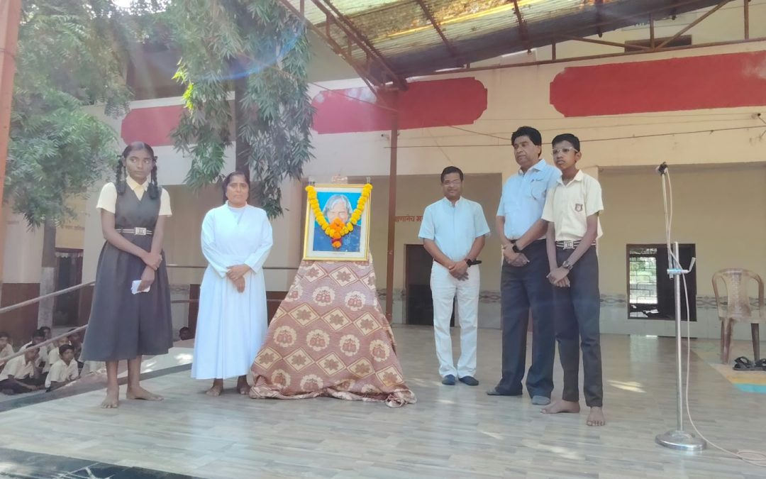 सेंट झेवियर शाळेत वाचन प्रेरणा दिन साजरा